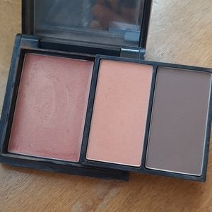 MAC contour palette